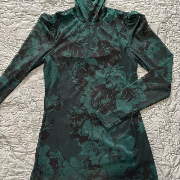 RW & CO MOCK NECK MESH TOP - Picture 1 of 2